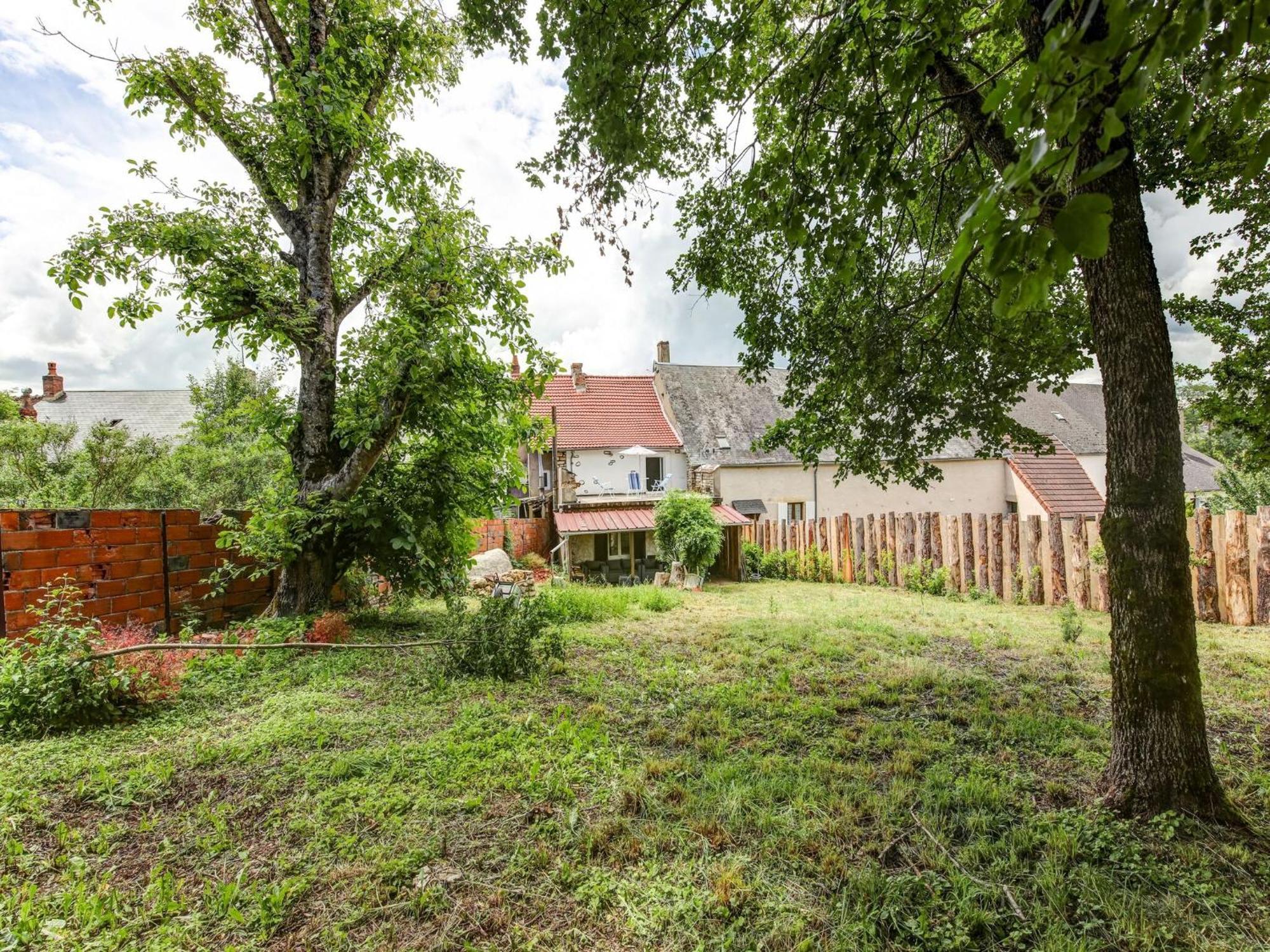 Traditional Holiday Home In Brinon Sur Beuvron エクステリア 写真